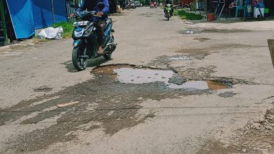 Jalan Rusak di Seputaran Kota Jailolo tak Kunjung Diperbaiki