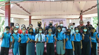 Percepat Vaksinasi Covid-19 di Halbar, Irine dan Namto Bawa 2.500 Dosis Vaksin