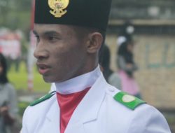 Sang Ibunda Wafat, Satu Anggota Paskibraka Halbar Tetap Jalankan Tugas