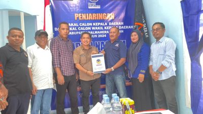 Tim LO Eka Dahliani mengembalikan formulir penjaringan NasDem.