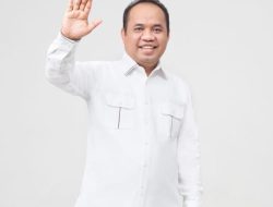 Rusihan Jafar, Si Tukang Kayu yang Kini Nyalon Bupati Halmahera Selatan