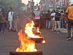 Duga Ada Kecurangan di Pilgub Maluku Utara, Ratusan Massa Aksi Protes ke KPU