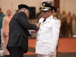 Pj Gubernur Malut Lantik Penjabat Bupati Halmahera Tengah