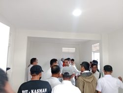 Nyaris Adu Jotos Kadis Perkimtan Ternate dan Warga di Acara Penyerahan Kunci Huntap 