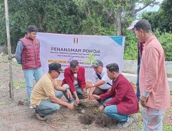 Jelang Pengukuhan, IMM Malut Tanam Ratusan Pohon di Pantai Kastela
