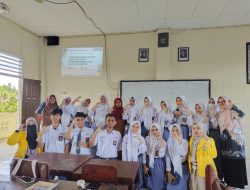 Dosen Pendidikan Kimia Unkhair Beri Pengalaman Baru bagi Siswa SMAN 1 Ternate Melalui Pemanfaatan Media ‘Chemistry Board Games’