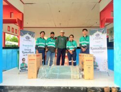 PT Karya Wijaya Bagikan Paket Sembako dan Perlengkapan Masjid di Pulau Gebe