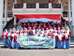 Wawali Tidore Beri Tiga Kunci Sukses kepada 50 Siswa SMAN 1 Tidore